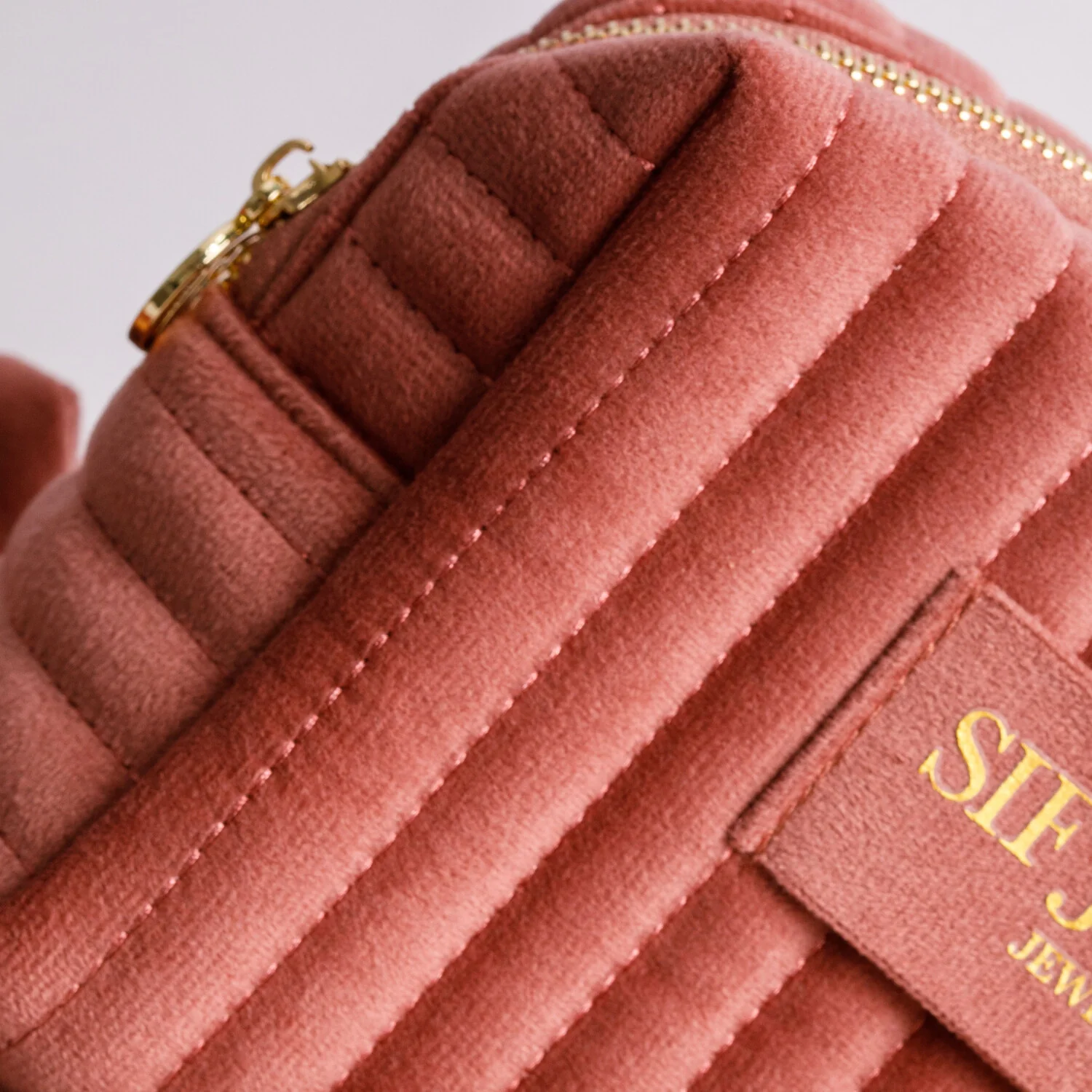 Cosmetic Bag Grande - Image 3