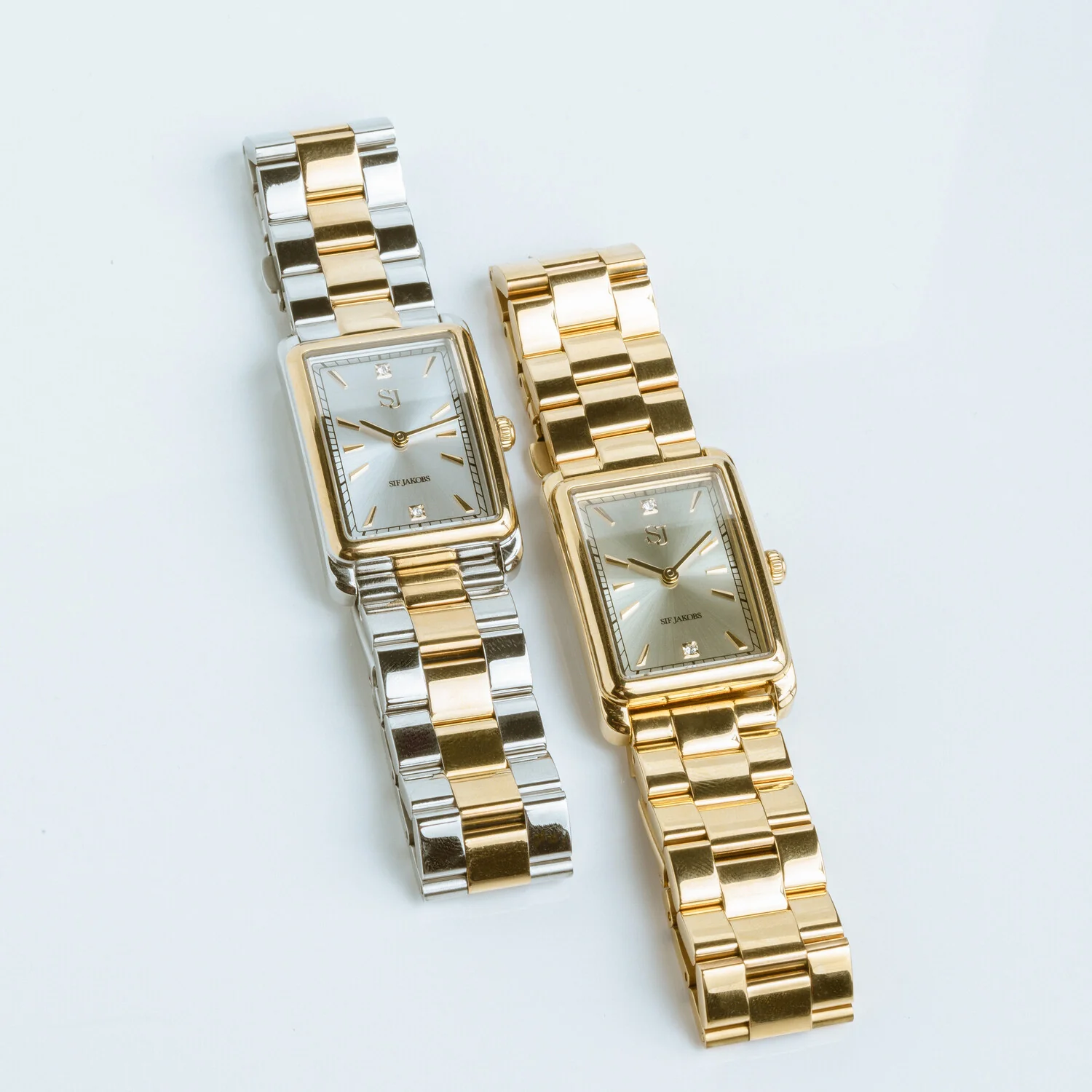 Watch Santina - Image 9