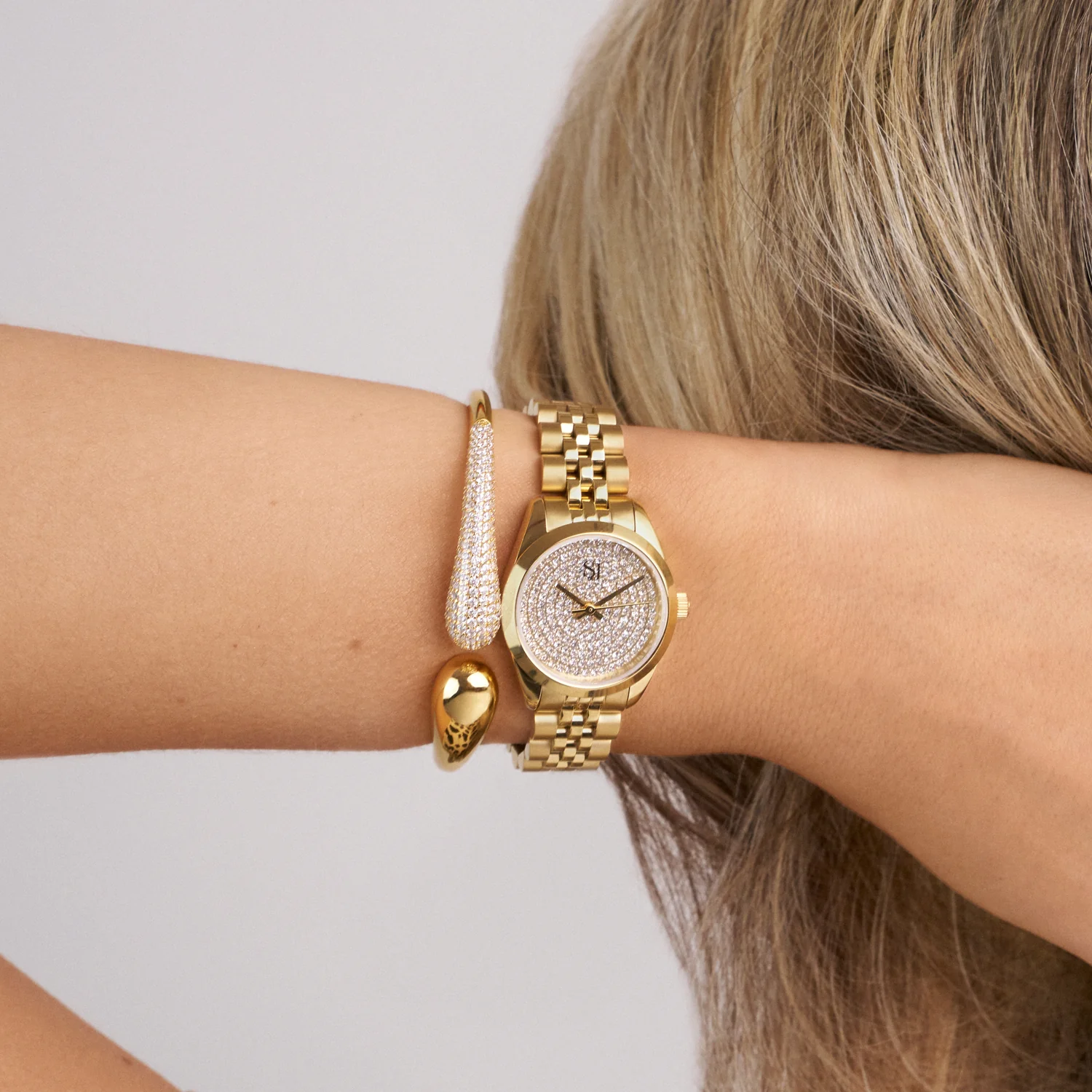 Watch Sophia - Image 4